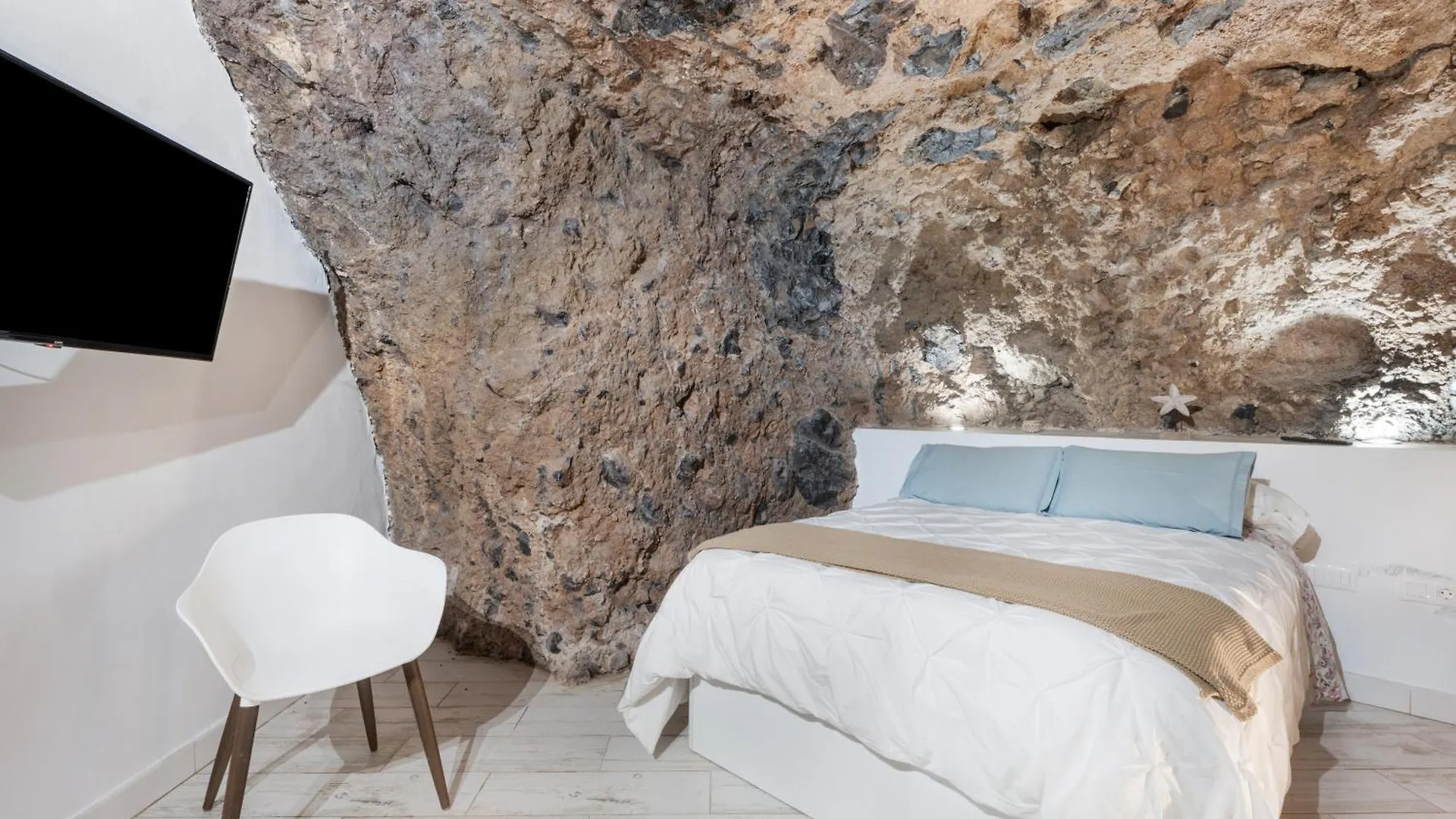 Luxury Home La Cueva Del Guanche Costa Adeje  Country house Costa Adeje (Tenerife)